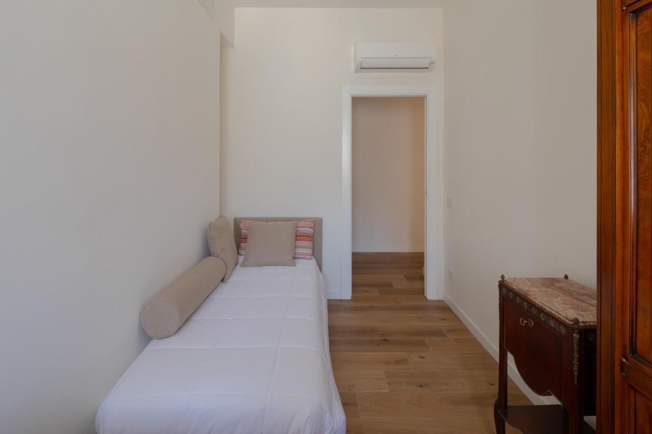Appartement - Ruins House - 750m From The Metro Station *